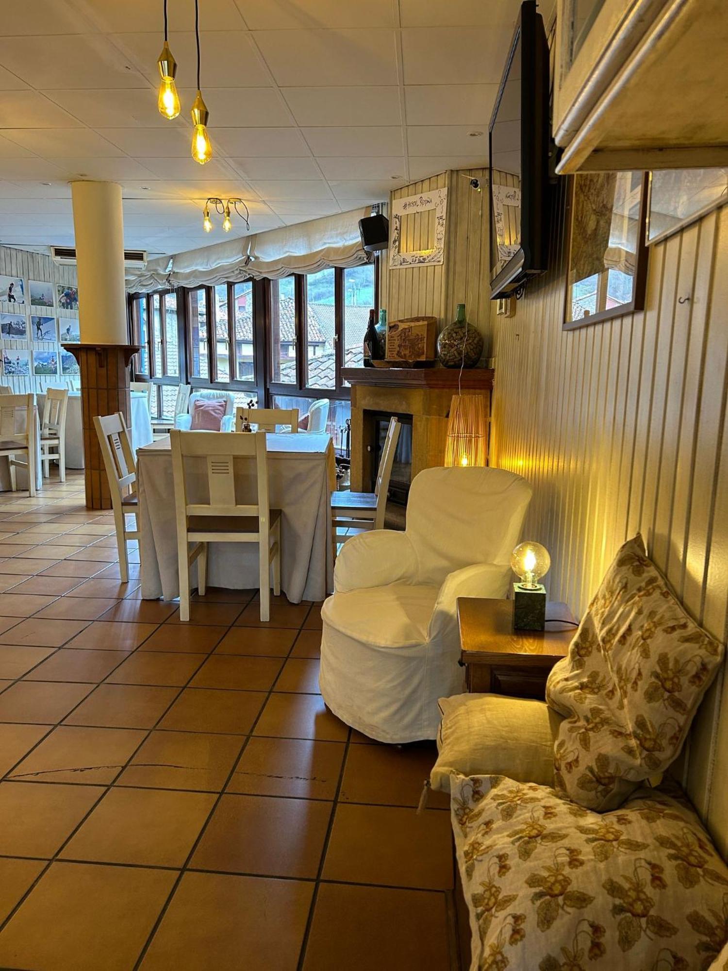 Hostal Remona Espinama Zewnętrze zdjęcie